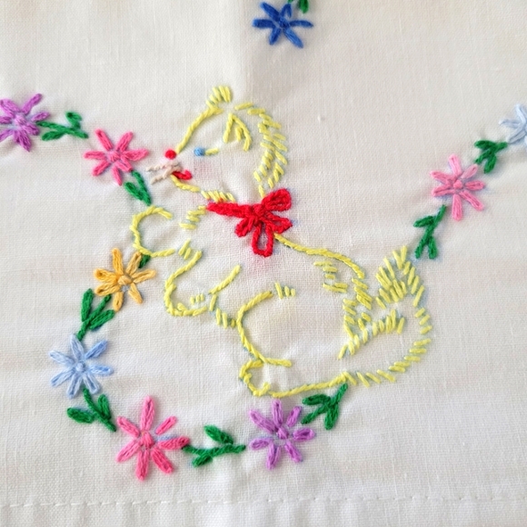 Embroidered Pillowcases Playful Kittens - Picture 3 of 5